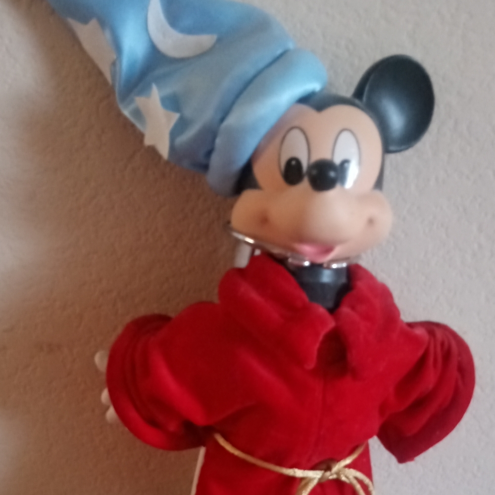 DISNEY PORCELAIN DOLL NWT
